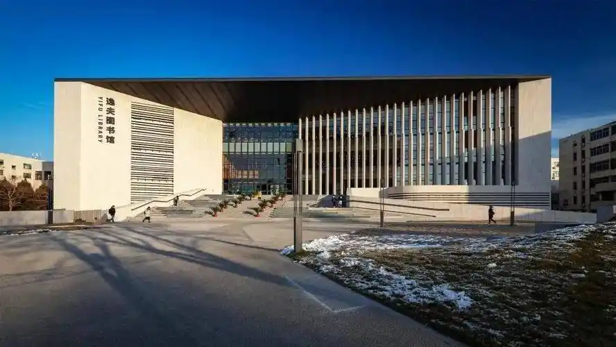 特质的大学精神涵养着具有北工大人爱国荣校的情怀承载着多少多少难