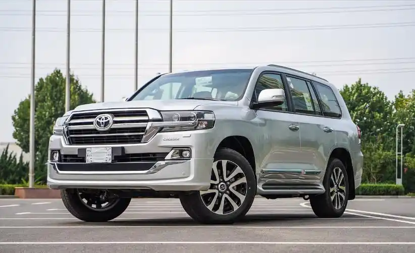 最便宜的丰田兰德酷路泽6缸动力四驱落地60万比宝马x5霸气