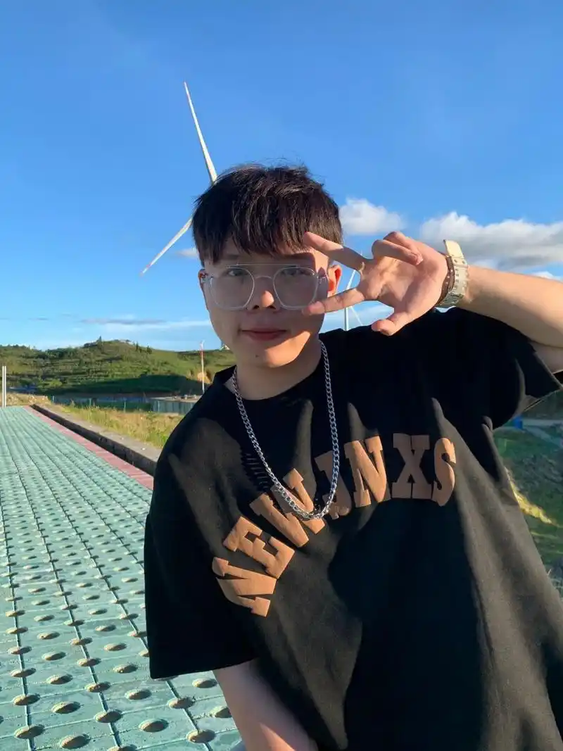 ootd|175cm150斤微胖男生夏季显瘦穿搭 哈哈哈哈哈哈 因为之前有宝子