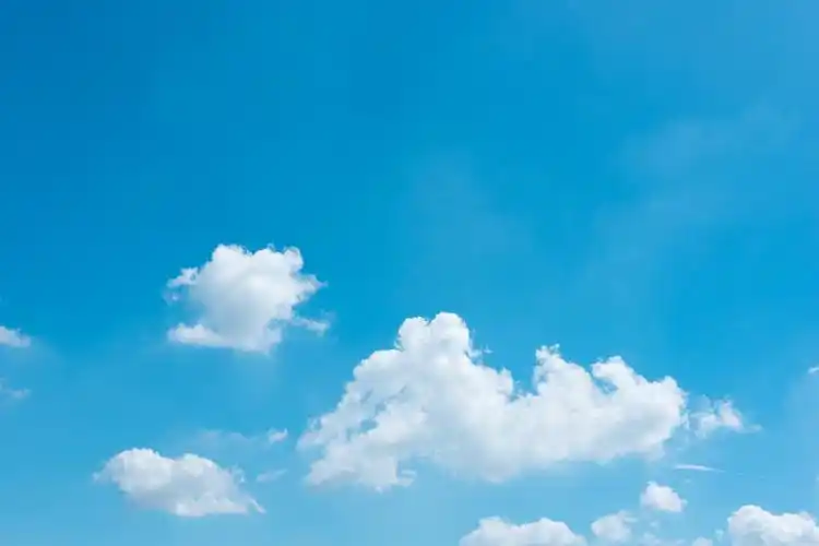 云朵是天空最美的文案