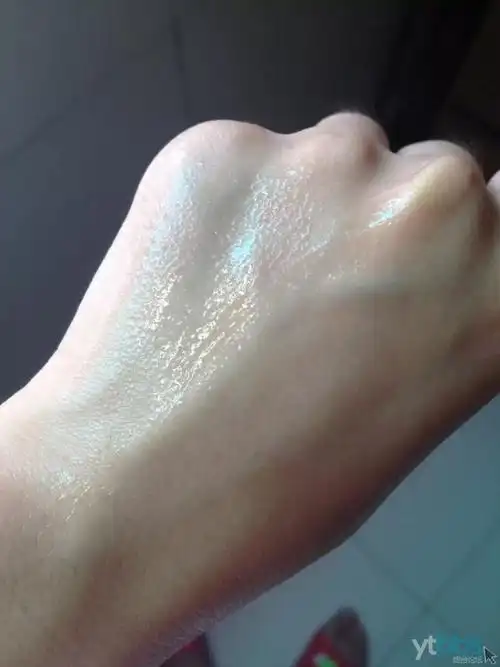 【雅漾修红舒润面膜】  告别敏感肌肤,让皮肤白里透粉