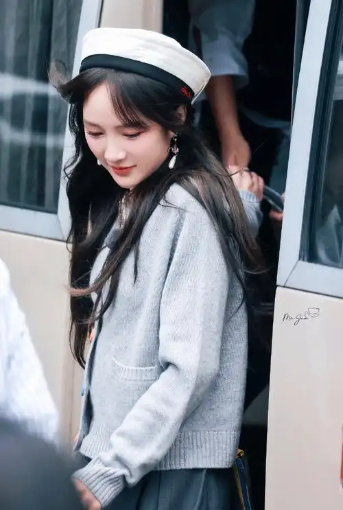 孟佳超燃美食记##孟佳的穿搭图鉴