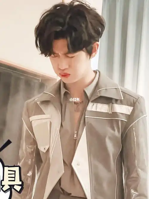 任嘉伦妈妈说男孩纸嘟嘴就是要亲亲