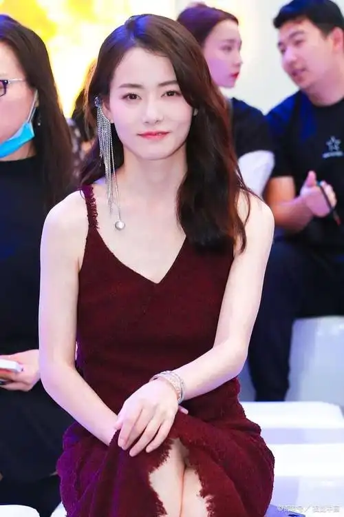 柴碧云是颜值演技并存的演员,逐渐被淡忘.34岁她面临婚姻的难题