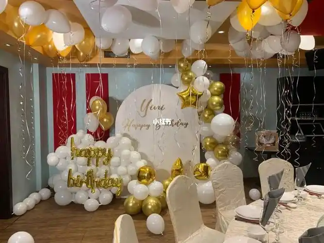 米兰餐厅包厢生日布置|简单大气_生日布置_生日派对_junyue攻略_生日