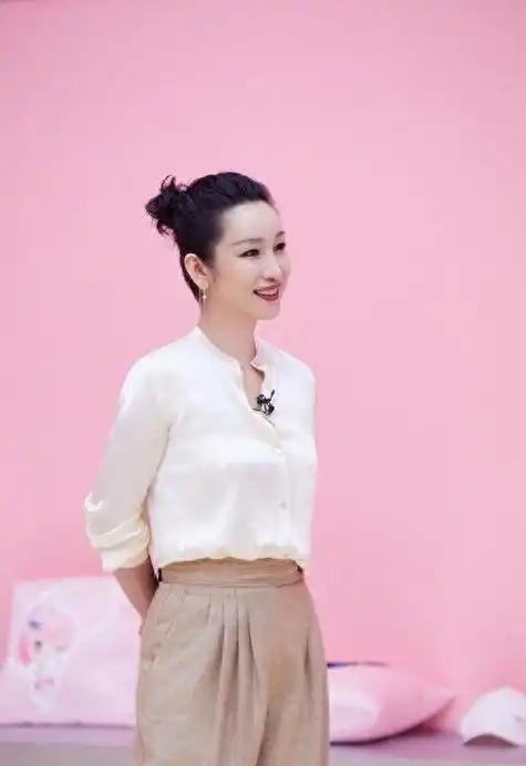 秦海璐巨婴症儿子现已8岁看到长相后网友表示有些意外