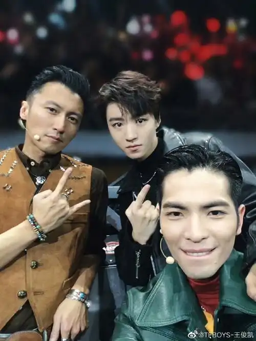 王俊凯唱完蔡依林唱周杰伦#谁能不喜欢王俊凯呢向着梦想出发,坚定不