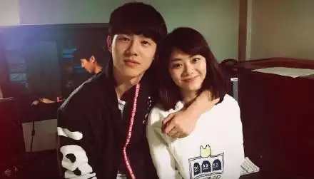 刘昊然谭松韵恋情曝光 刘昊然谭松韵个人资料家庭背景