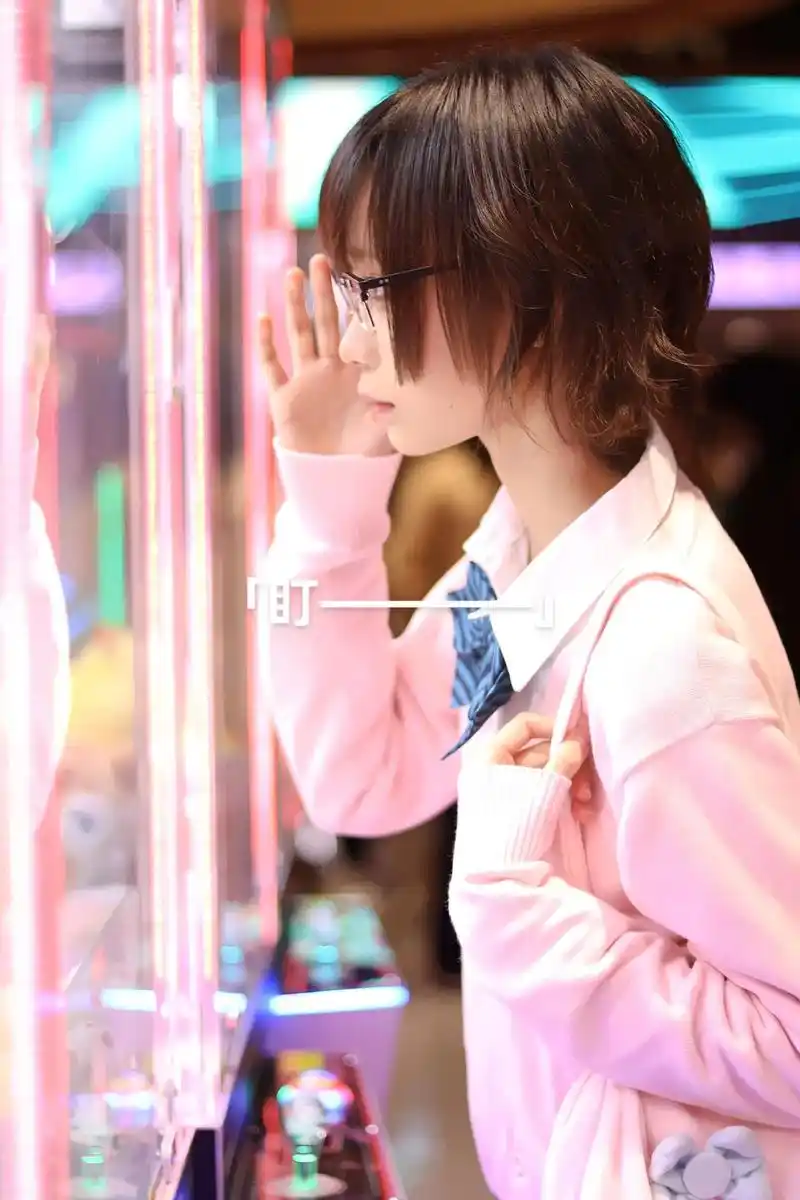 约会中=~ω~=#jk #二次元 #眼镜  - 抖音