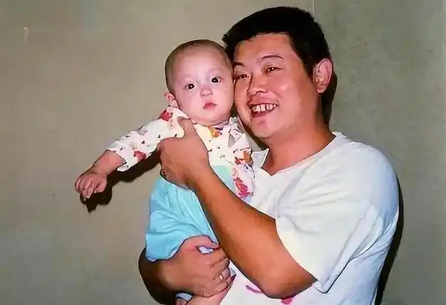 演员葛优18年前豪言说要帮傅彪养儿子现今履行承诺了吗