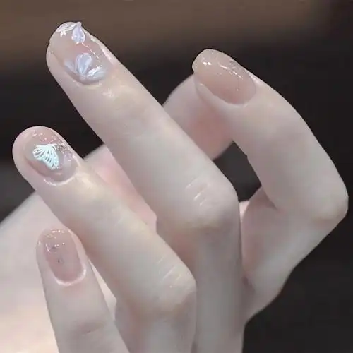 适合夏天的美甲,适合夏天做的美甲(谁做谁好看的冰透美甲来了)