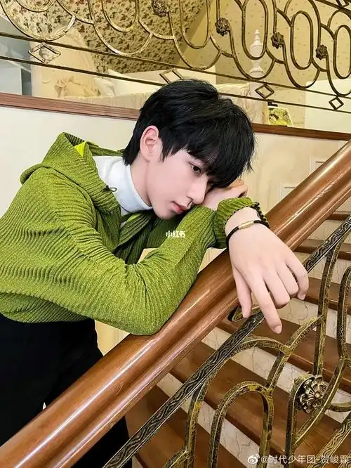 的给我带来了好运气91(妈妈送给我的新年礼物)#周大福  #贺峻霖同款