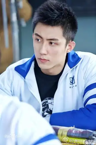 黄景瑜上瘾剧照曝光校园青春男神67