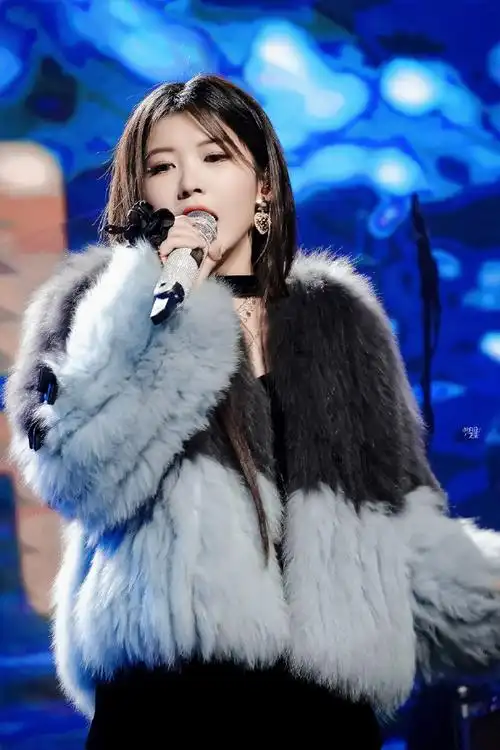 赖美云小七的ab面暖冬音乐会