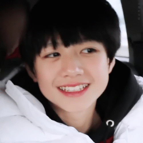 想不通为什么朱志鑫可以越长越美