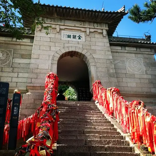 【携程攻略】华山金锁关景点,金锁桥就是善男信女,痴男怨女挂锁的地方