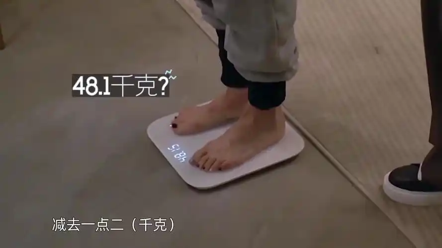 女明星现场称体重场面:林允55公斤崩溃大哭,李湘被吓到当场咆哮