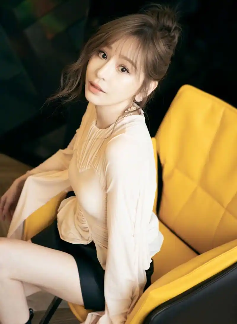 王心凌私房写真照曝光,太美了,岁月似乎并没有在她脸上留下任何痕迹