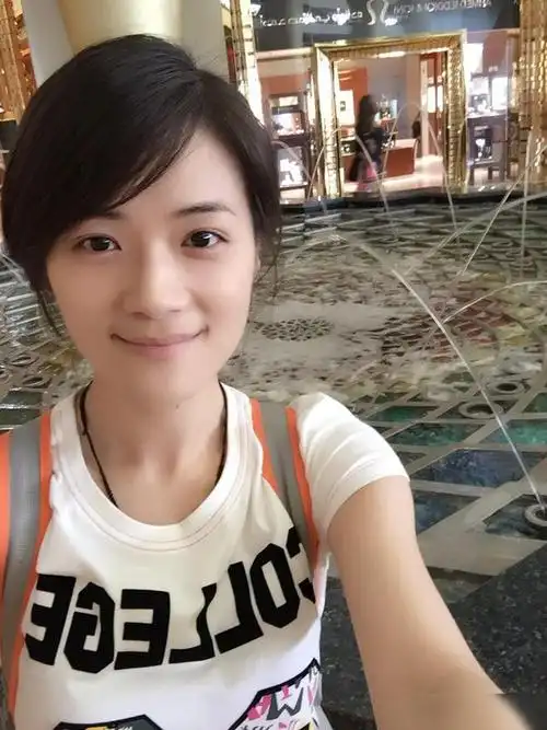 央视主播董丽萍近照曝光她是高颜值学霸如今41岁了依然单身