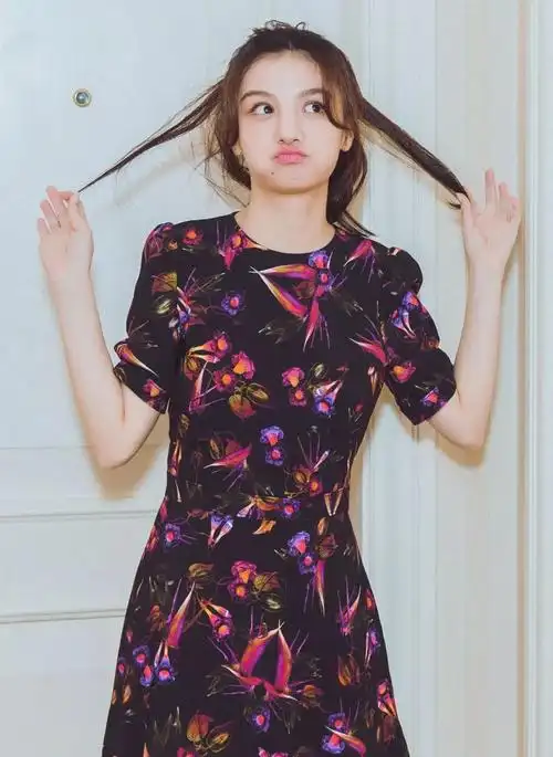 长得好看的女明星很多!像春夏这样有灵魂的却太少