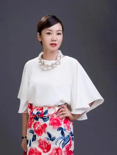 闫妮 事件回顾:闫妮姐弟恋疑曝光 一直有传闻闫妮情定"80后"演员王玮