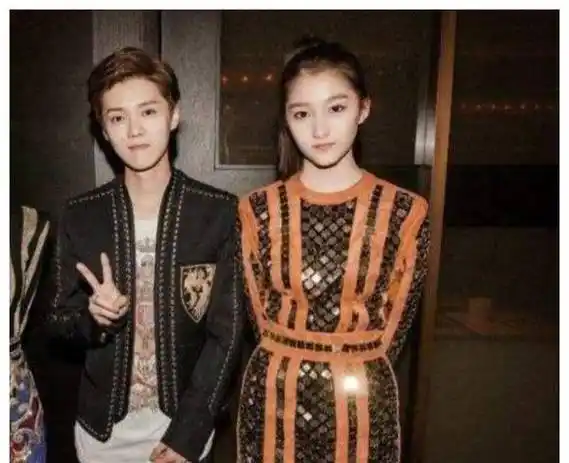 娱乐圈的尴尬合影,"我谈男友你还依然单身,场面是非常