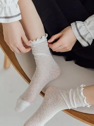 蕾丝白色丝袜女夏季薄款jk制服性感网红渔网袜内搭破洞牛仔裤配