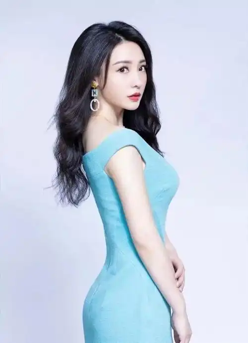 年纪越大反而越火辣拥有完美腰臀比的7位女明星个个真材实料