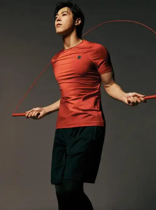 郑允浩gqkorea四月刊封面写真111