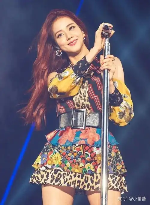 金智秀是韩国女团blackpink的门面担当,她曾经连续两年拿下该榜单的