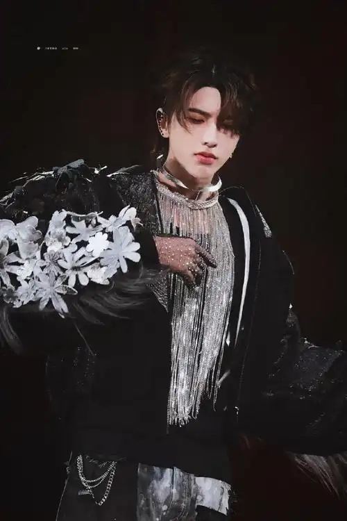 蔡徐坤#在我的这颗小星球里面,你就是温柔跟璀璨,即使旁的宇宙再缆