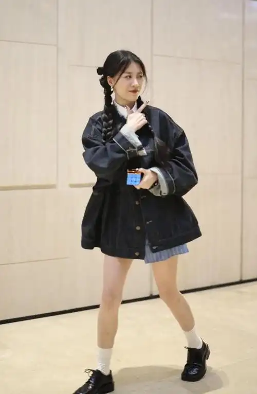 李嘉格:好声音夺冠失败,却嫁给爱奇艺总裁,现34岁成了人生赢家