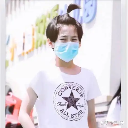 有没有张真源小时候的照片呀? - 知乎