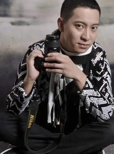 赵越(中国男歌手)_石塘网