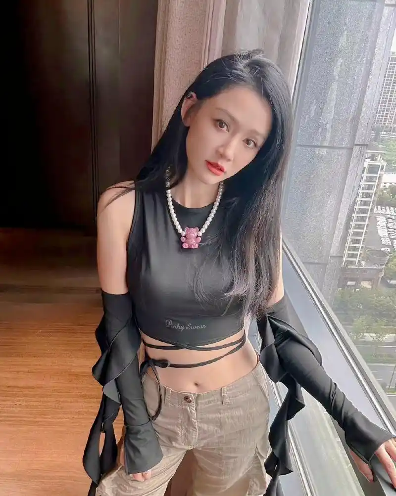 44岁的陈乔恩身材管理,真的美的不要命呐 #陈乔恩