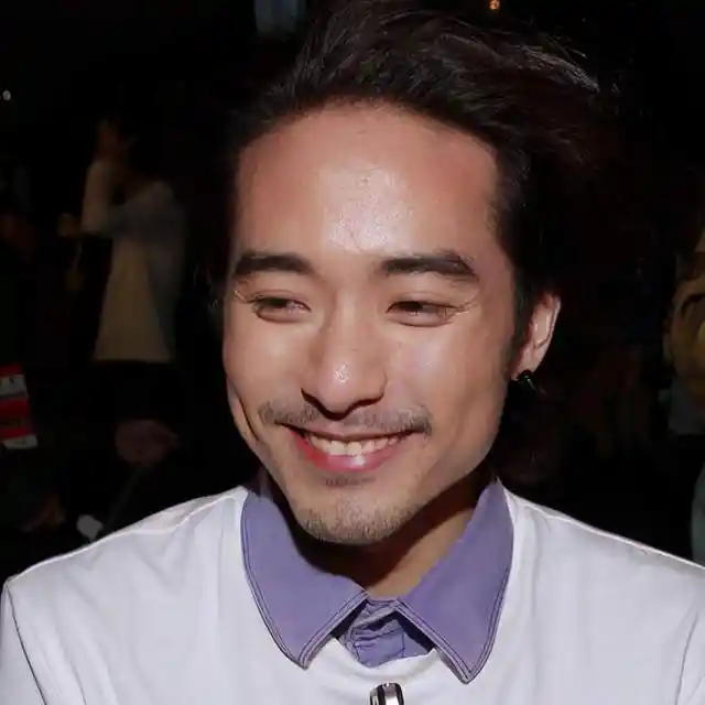 原创林子祥儿子林德信现身超市和圈外女友一起逛街十分甜蜜