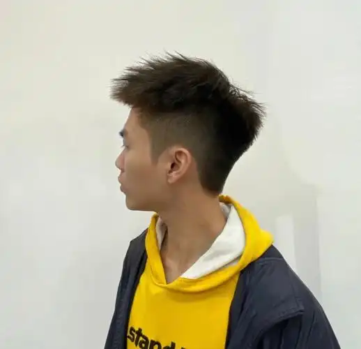 摩根烫,根据脸型头型设计发型#今日发型  #石家庄发型