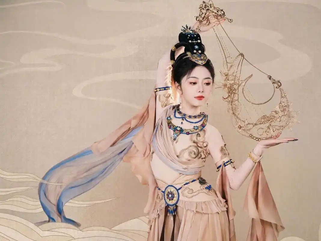 谭松韵敦煌神女扮相,仙气十足!