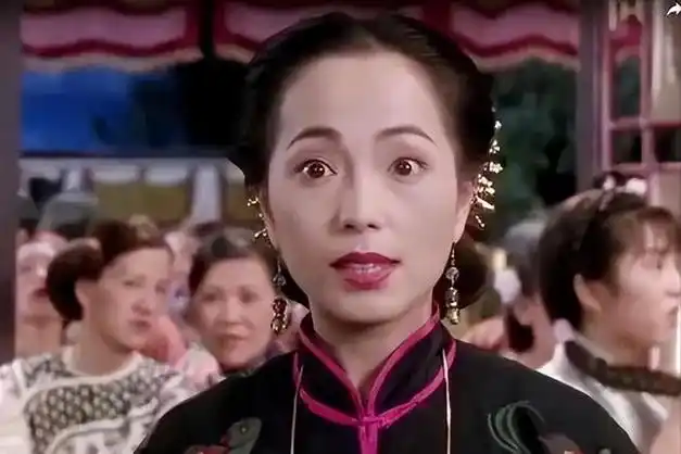 "石榴姐"苑琼丹:和林正英相爱过,嫁富豪住豪宅,如今生活惬意