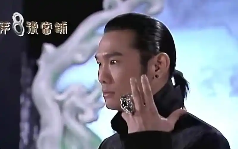 第八号当铺100101黑暗韩诺重返当铺灵魂被一分为二