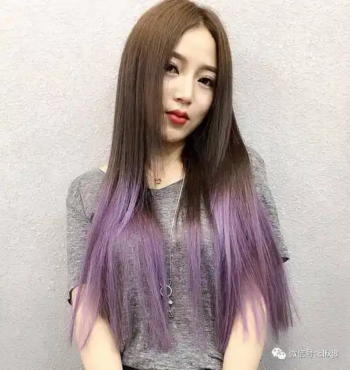 今年流行"发梢染"