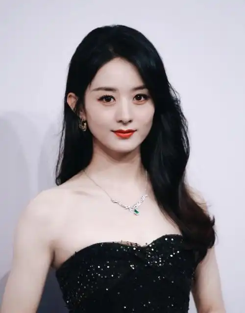 赵丽颖现代造型写真:美若天仙,靓丽甜美!