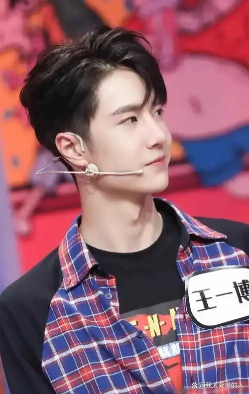 看看肖战,白敬亭,王一博的学历,90后的他们都不是著名表演专