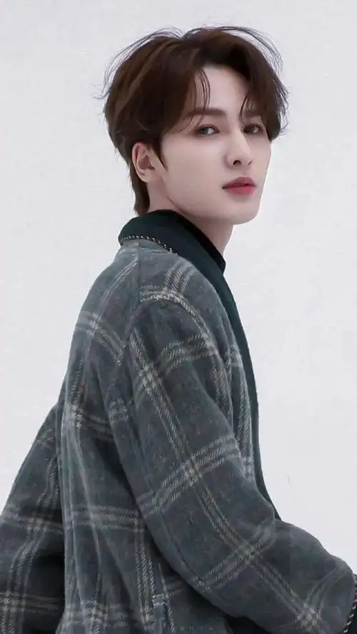 手机壁纸朱正廷