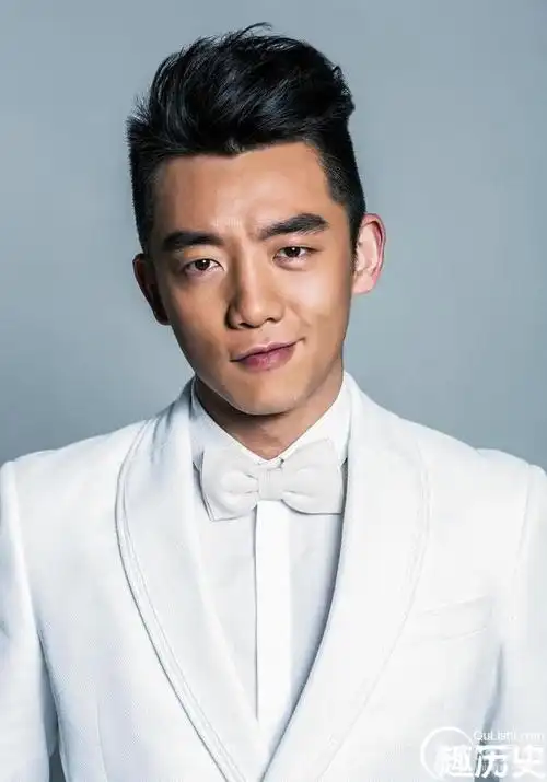 郑恺俏皮写真曝光 (1/5)最新新闻写真图片个人资料主页明星大全郑恺