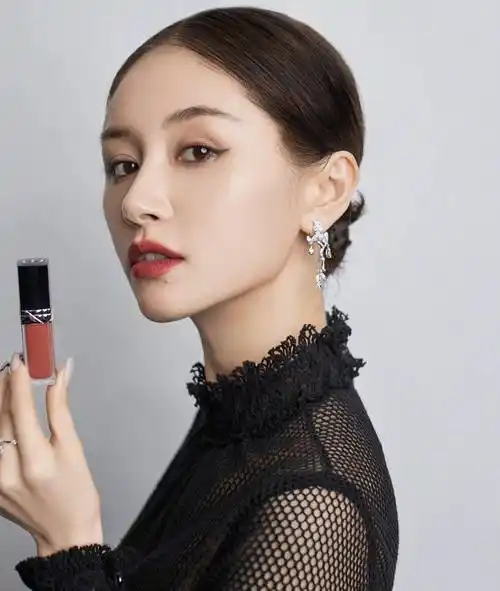 原创王子文某活动造型泡泡袖复古连衣裙梯形领口设计时尚又时尚