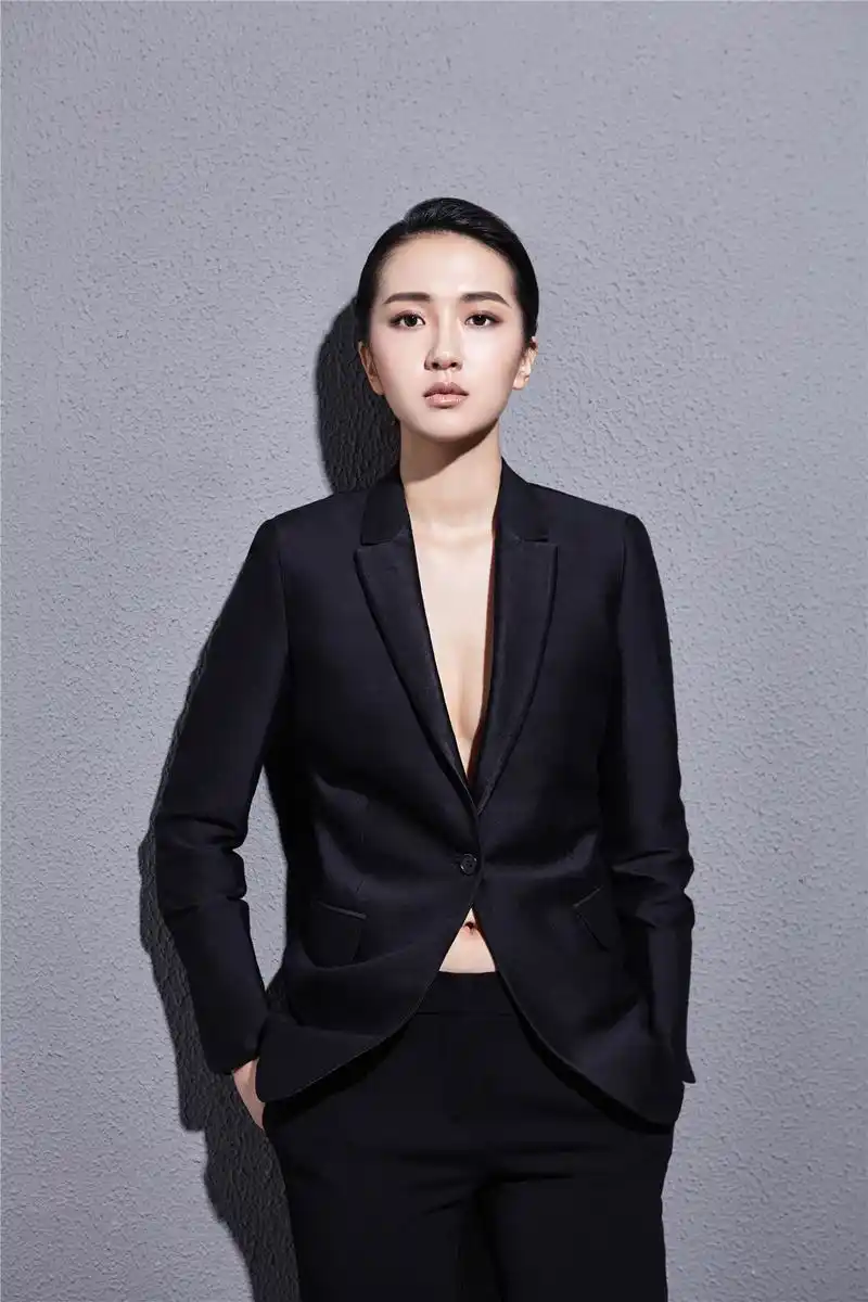 精美图集|许龄月,娇俏如花的环球小姐