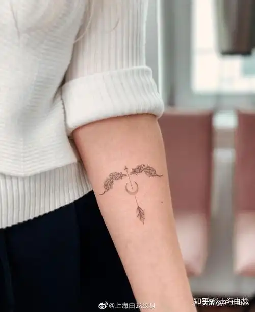 女生小清新纹身图案