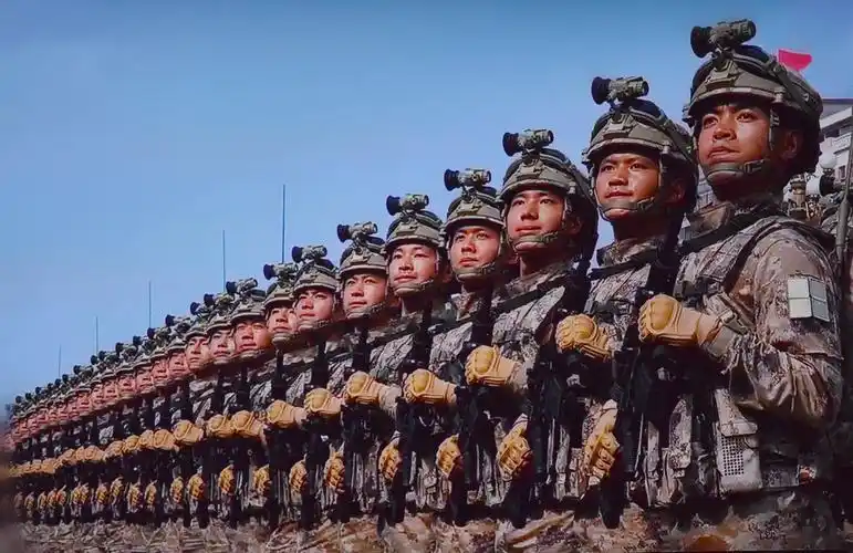 军人的风采(电视抓拍)