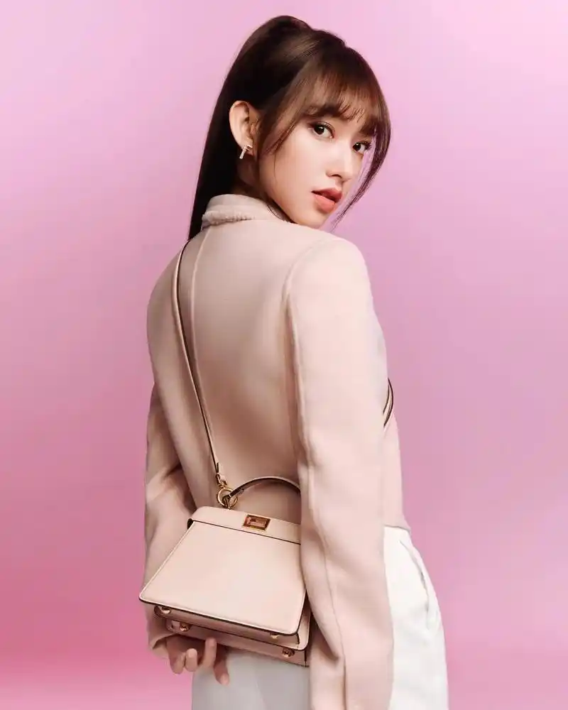 程潇写真#手机壁纸#电脑壁纸#程潇 程潇:"三毫米的旅程." - 抖音